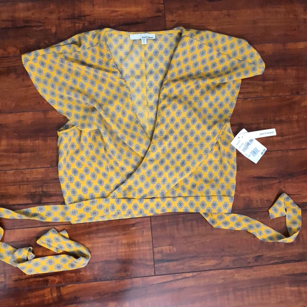 Wrap crop top